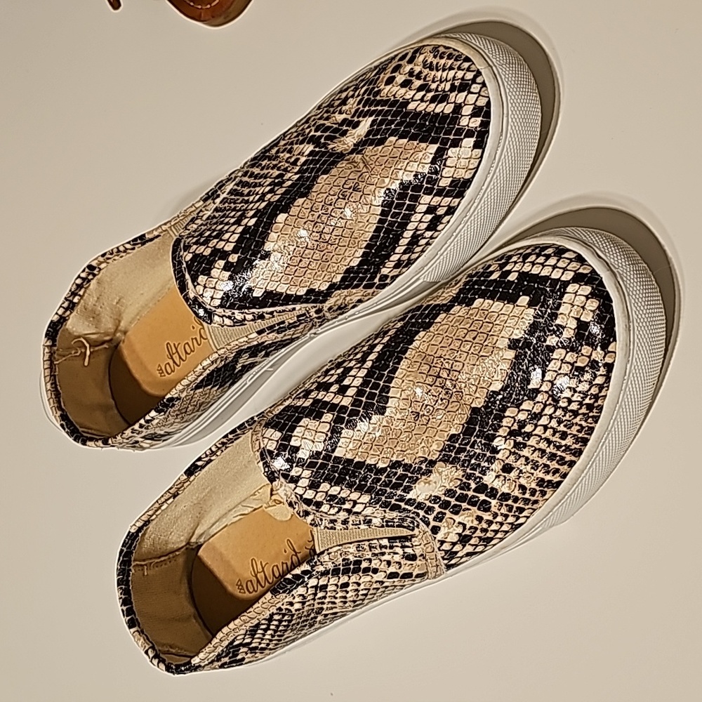 Altar’s State snakeskin print loafers Size 8